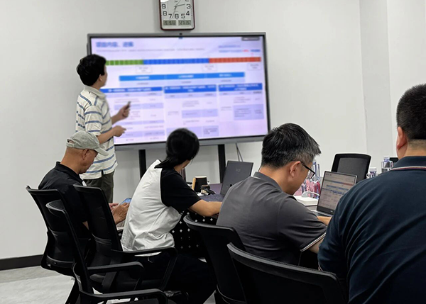 北京市经信局产促中心一行莅临北京ag尊龙链接生物科技有限公司调研，就公司承担的细胞与基因治疗药物领域三项关键技术攻关任务，开展考察调研。